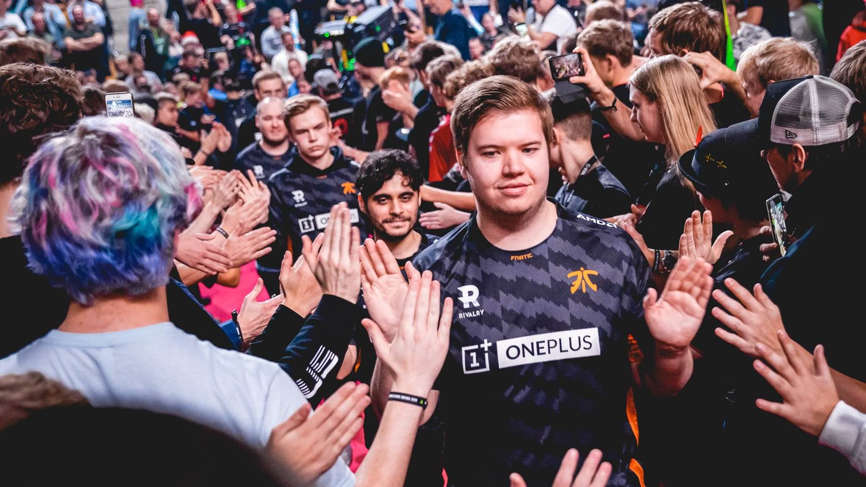 Mekanın sahibi fnatic zirveyi teslim aldı
